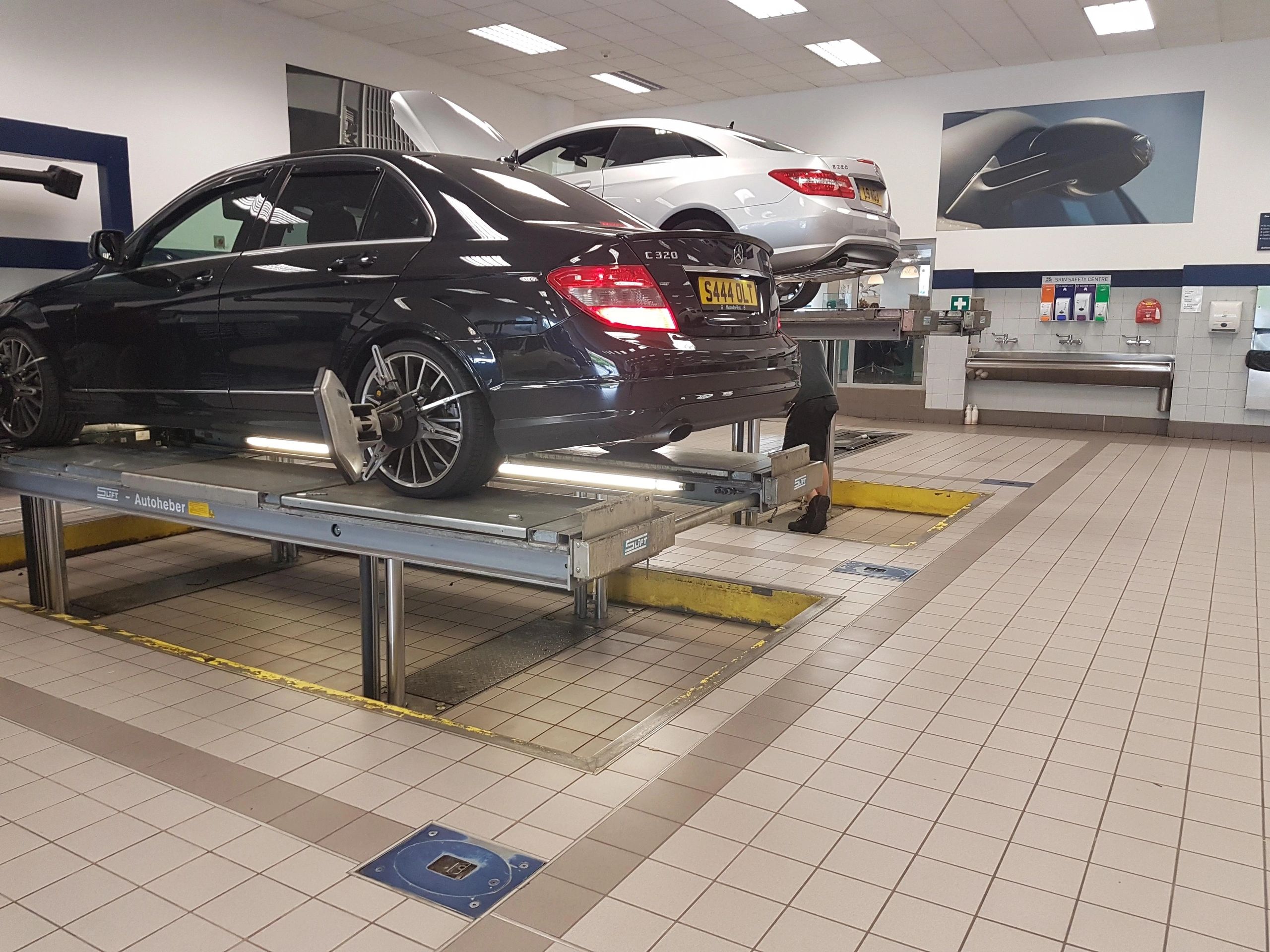 Lift prices Holts Garage Equipment LTD